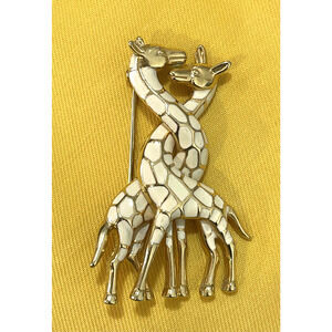 Vintage Gold Tone White Enamel Giraffe Brooch Pin Twinned Giraffe Animal Jewelry